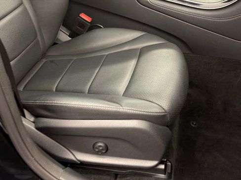 Used 2021 Mercedes-Benz GLC 300 4MATIC image 8