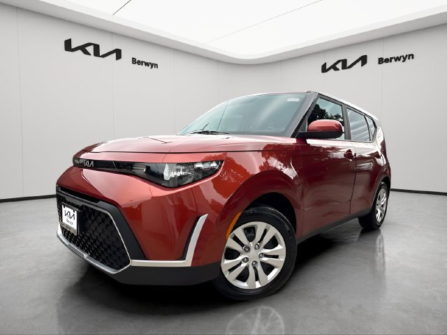 Certified 2023 Kia Soul LX FWD image 1