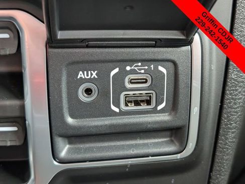 New 2026 Jeep Gladiator Sport AWD/4WD image 18