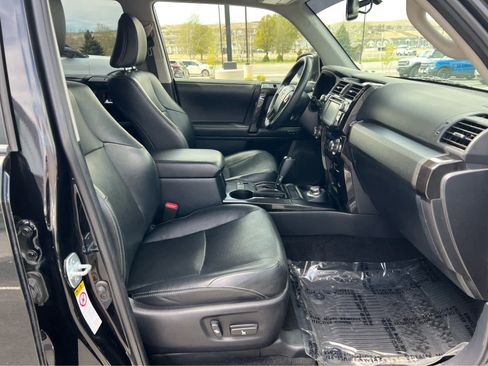 Used 2019 Toyota 4Runner Limited AWD/4WD image 17