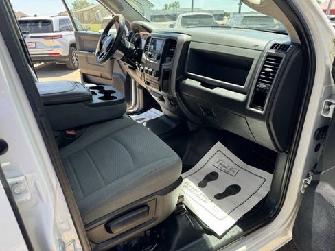 Used 2017 RAM 2500 Tradesman w/ Chrome Appearance Group AWD/4WD image 11