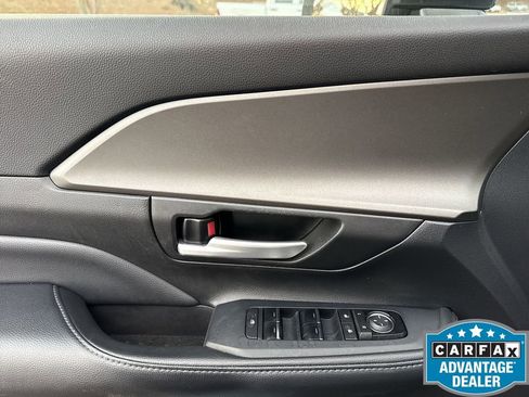 Used 2024 Toyota Grand Highlander Limited image 13