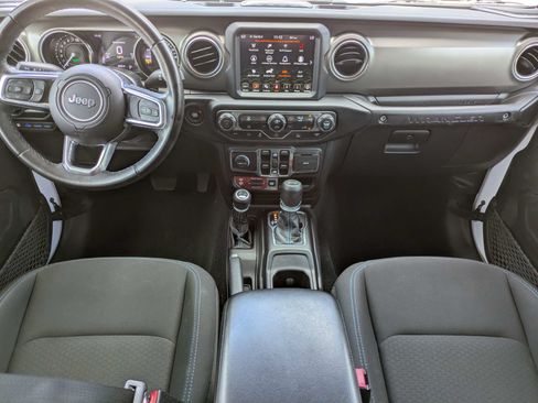 Used 2022 Jeep Wrangler Unlimited Rubicon 4xe AWD/4WD image 9