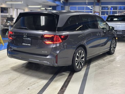 New 2026 Honda Odyssey Elite image 4