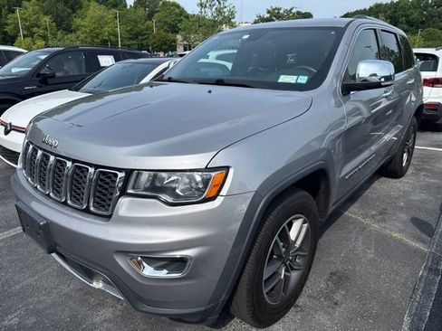 Used 2019 Jeep Grand Cherokee Limited AWD/4WD image 9