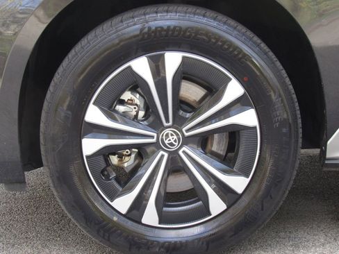 Used 2024 Toyota bZ4X XLE w/ Weather Package image 34