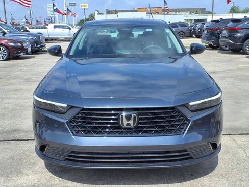 Used 2025 Honda Accord SE image 2