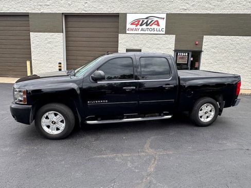 Used 2013 Chevrolet Silverado 1500 LT w/ All-Star Edition AWD/4WD image 3