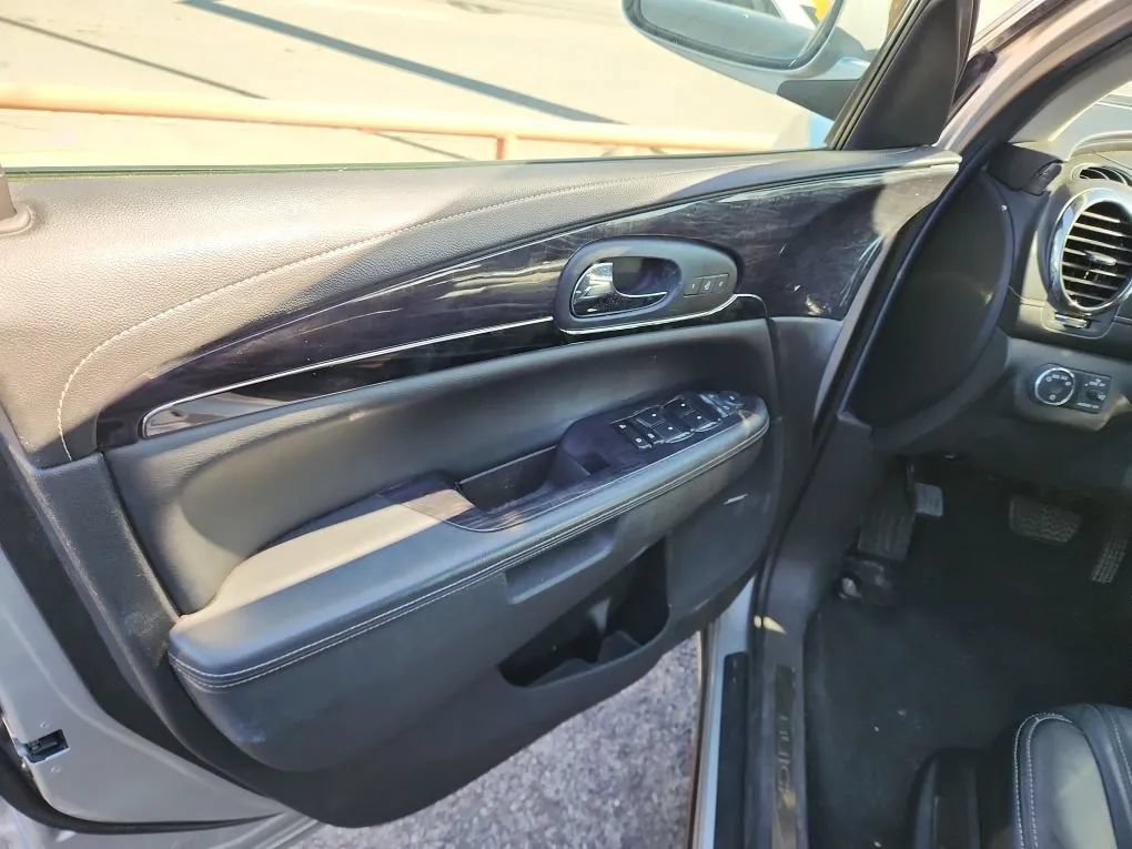 Used 2017 Buick Enclave Premium FWD image 14