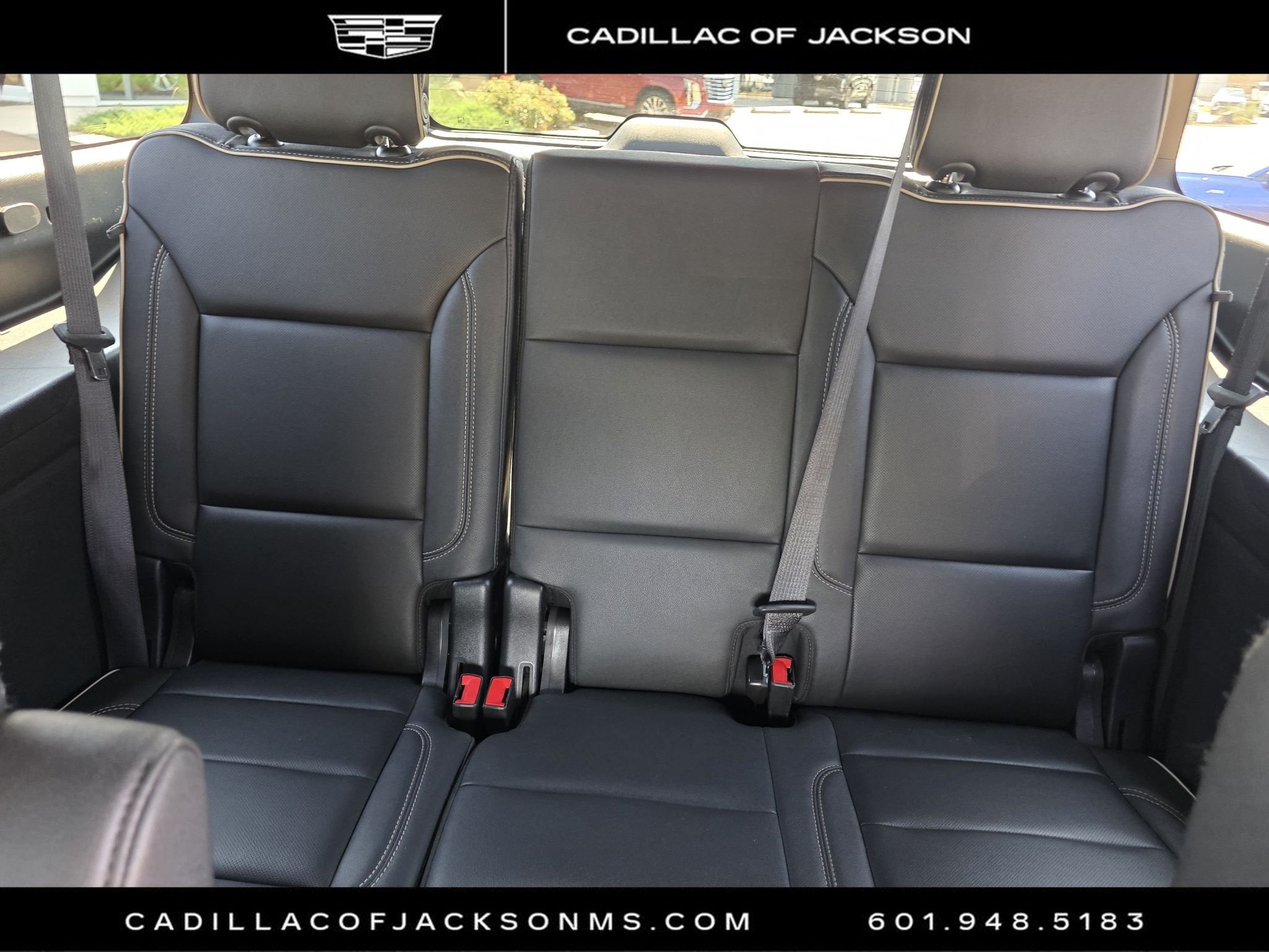 Used 2023 GMC Yukon XL SLT w/ SLT Premium Package RWD image 28