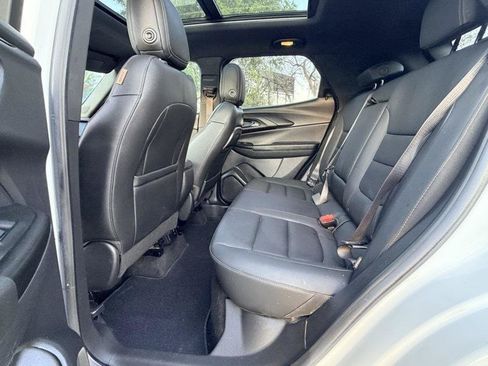 Used 2022 Chevrolet TrailBlazer ACTIV w/ Sun and Liftgate Package FWD image 9