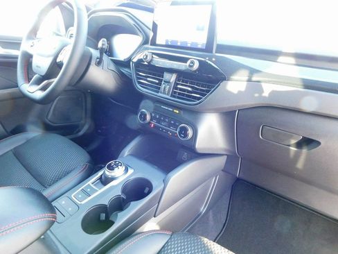 New 2026 Ford Escape ST-Line w/ Cold Weather Package AWD/4WD image 18