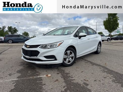 Used 2017 Chevrolet Cruze LS FWD image 1