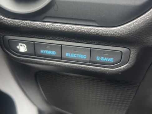 Used 2023 Jeep Wrangler Unlimited Sahara w/ Cold Weather Group image 28