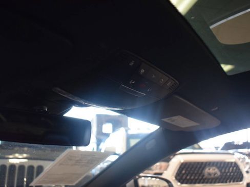 Used 2018 Mercedes-Benz E 400 Coupe image 54