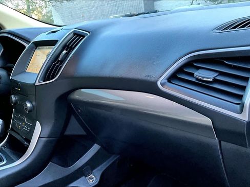 Used 2018 Ford Edge SEL w/ Equipment Group 201A image 16