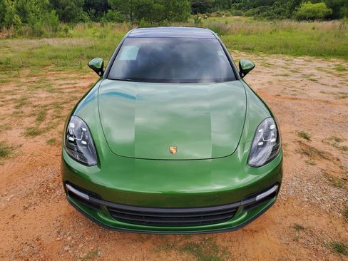 Used 2018 Porsche Panamera 4 AWD/4WD image 16