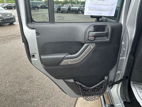 Used 2015 Jeep Wrangler Unlimited Sport AWD/4WD image 13