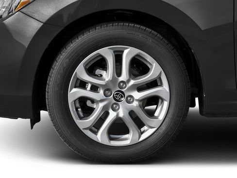 Used 2017 Toyota Yaris iA FWD image 14