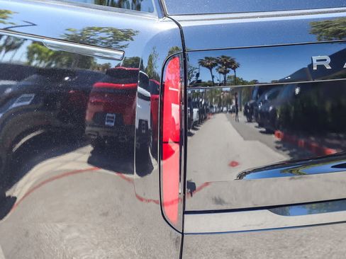 New 2026 Land Rover Range Rover SE AWD/4WD image 7