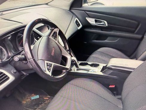 Used 2011 GMC Terrain SLE image 5