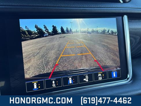 Used 2023 GMC Yukon Denali image 40