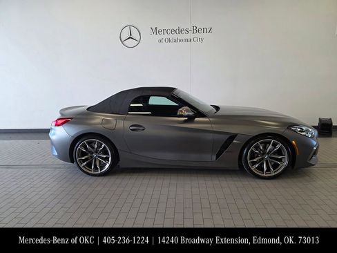 Used 2020 BMW Z4 M40i w/ Executive Package image 5