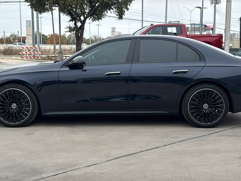 Used 2024 Mercedes-Benz E 350 4MATIC Sedan image 4