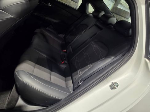 Used 2023 Kia Forte GT-Line w/ GT-Line Technology Package FWD image 7