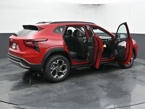 New 2026 Chevrolet Trax LT w/ Driver Confidence Package FWD image 56