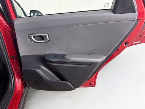 Used 2025 Kia K4 FWD image 28