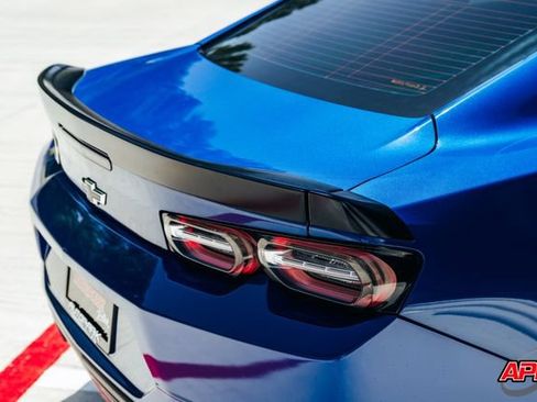 Used 2019 Chevrolet Camaro SS RWD image 35