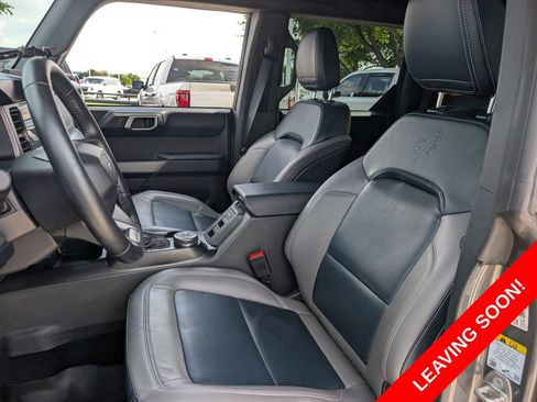 Used 2022 Ford Bronco Outer Banks w/ Sasquatch Package AWD/4WD image 24