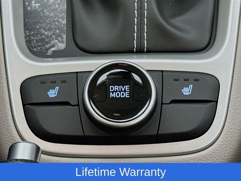 New 2026 Hyundai Venue SEL FWD image 20