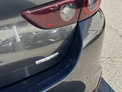 Used 2023 MAZDA MAZDA3 s image 6