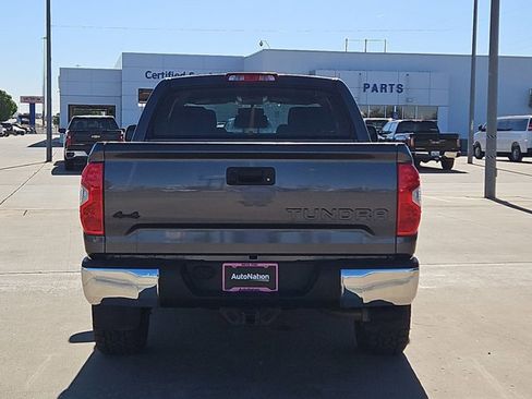 Used 2017 Toyota Tundra SR5 w/ SR5 Upgrade Package image 6