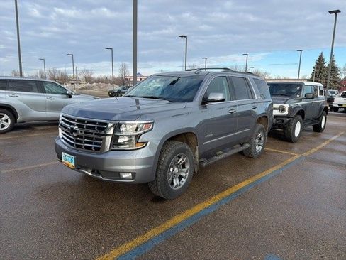 Used 2018 Chevrolet Tahoe LT image 3