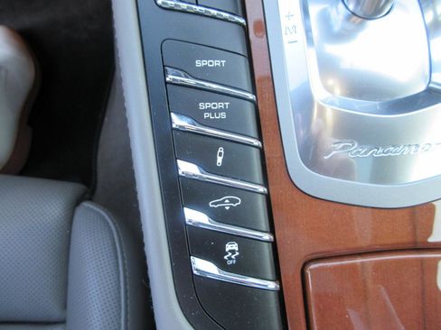 Used 2013 Porsche Panamera image 62