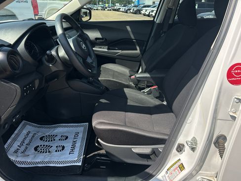 Used 2023 Nissan Kicks S w/ Interior Electronics Package FWD image 20