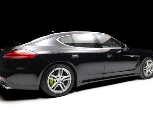 Used 2016 Porsche Panamera S image 24