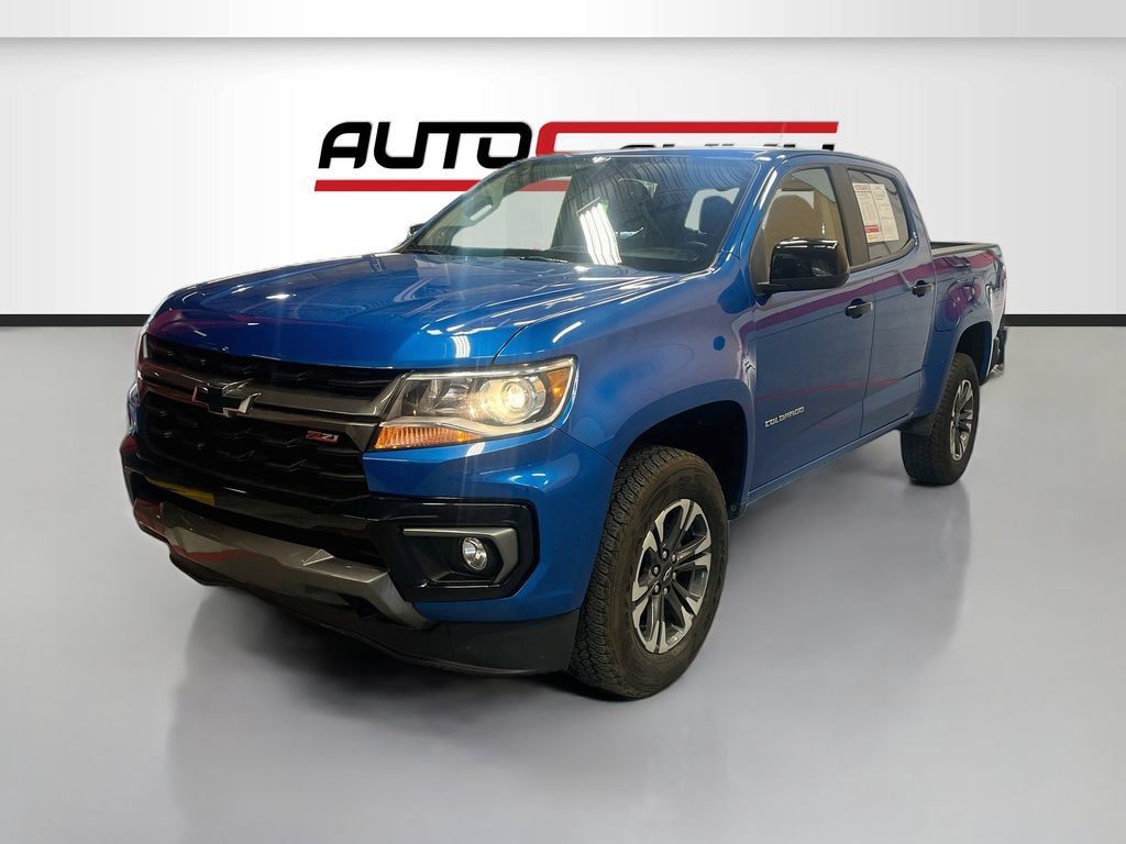 Used 2022 Chevrolet Colorado Z71 AWD/4WD image 3