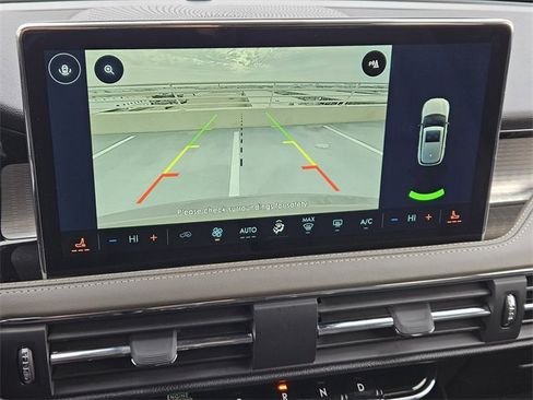 New 2026 Lincoln Corsair Premiere image 17