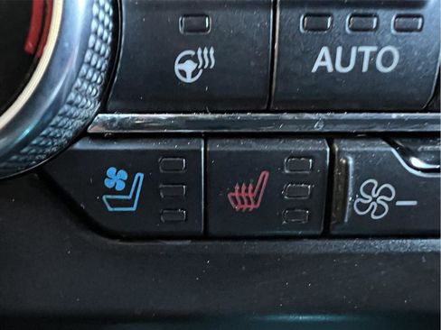 Used 2019 Ford Expedition Limited w/ Equipment Group 301A image 25