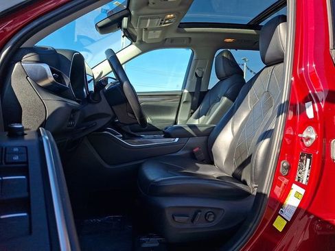 Used 2021 Toyota Highlander Platinum FWD image 12