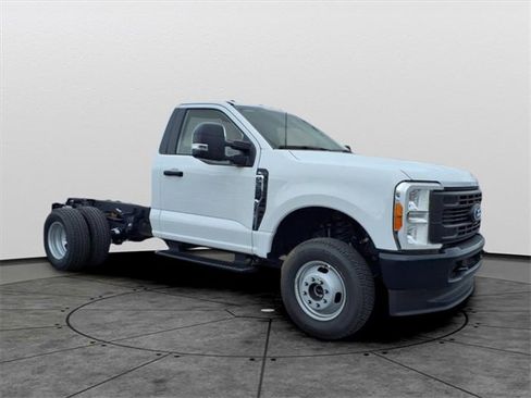 Used 2023 Ford F350 XL w/ Snow Plow Prep Package image 3