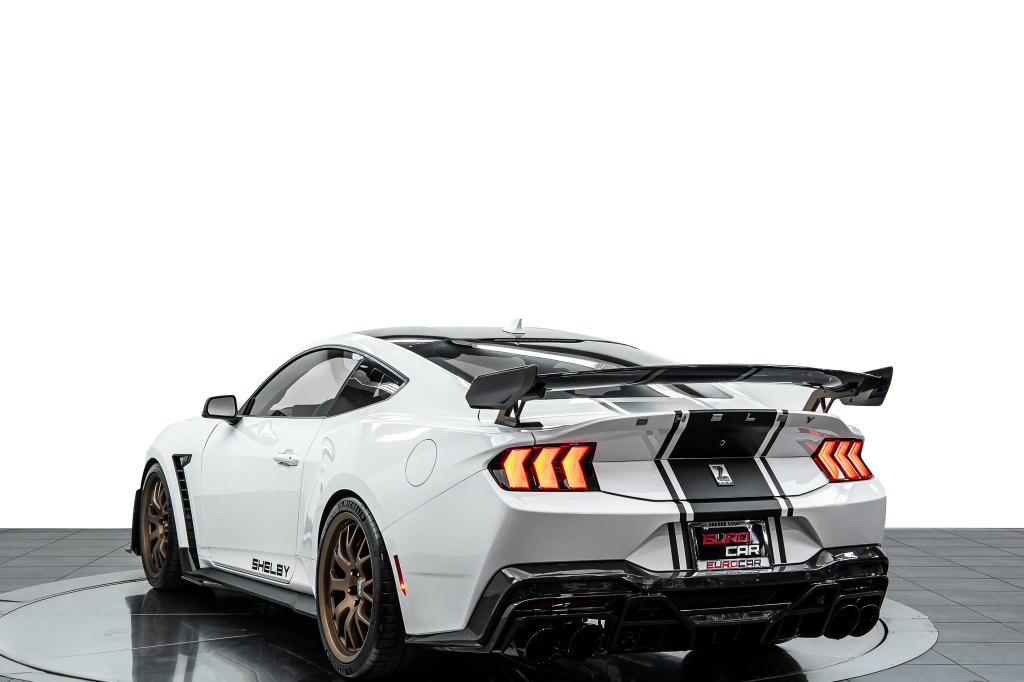 Used 2025 Ford Mustang GT Premium w/ GT Performance Package RWD image 4