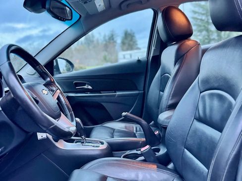 Used 2012 Chevrolet Cruze LT image 11