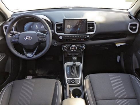 New 2025 Hyundai Venue Limited image 15