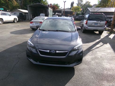 Used 2019 Subaru Impreza 2.0i image 2