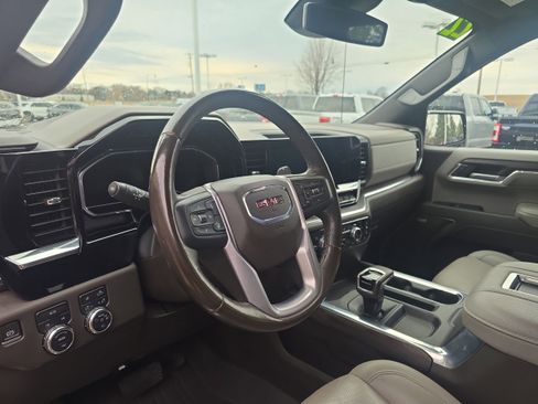 Used 2022 GMC Sierra 1500 SLT w/ SLT Convenience Package image 13